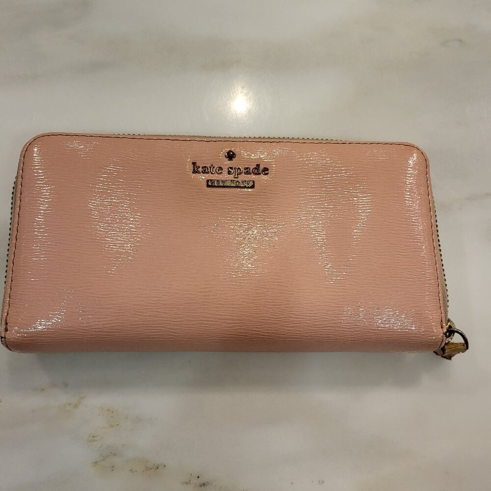 Kate Spade Cedar Street PInk Patent  Leather Zippered Wallet